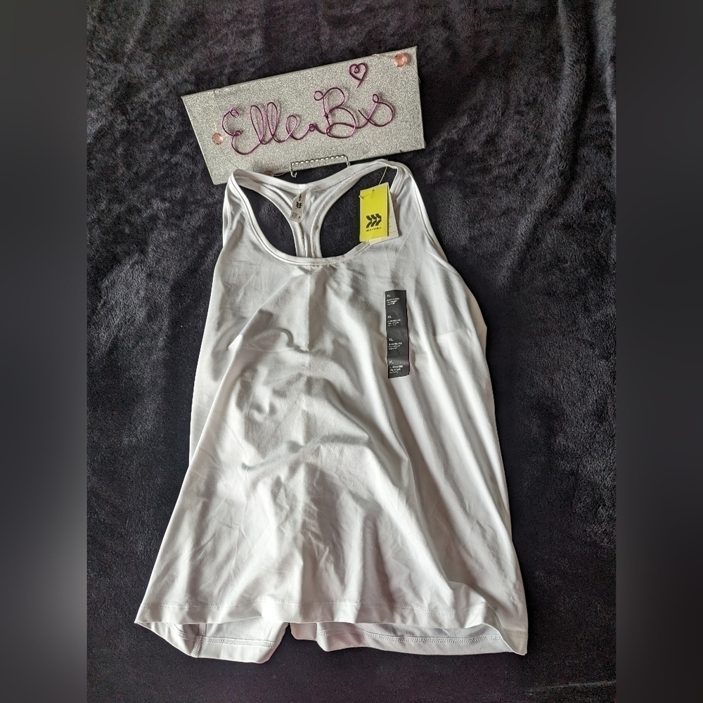 NWT Essential Racerback Tank White XXL